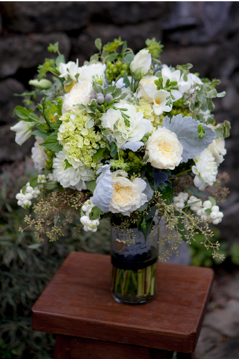 bridal bouquet florist picture at Roche Harbor