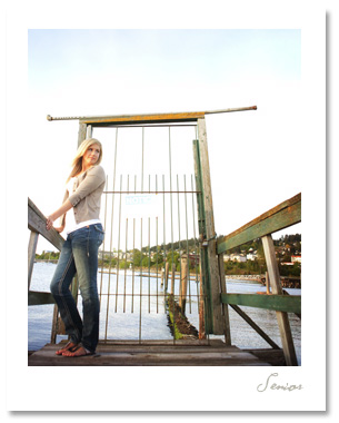 Lauren is a gorgeous senior who wasn't afraid to venture out on a rickety old dock for some grungy shots.