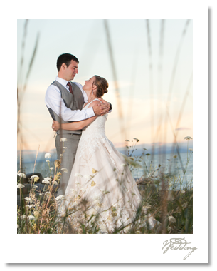 Sara and Doug celebrated their big day with a select group of live wires, adding fun and spontaneity to gorgeous northwest destination, Semiahmoo Resort