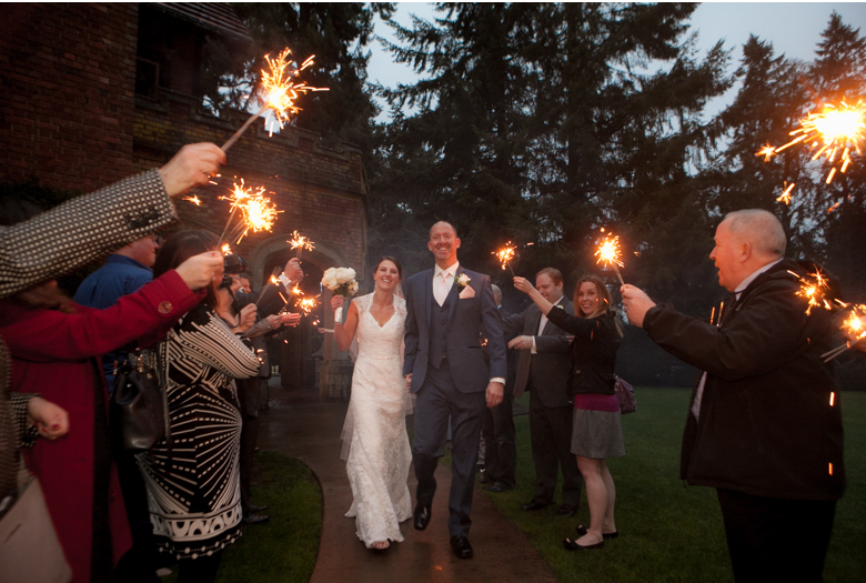 thornewood-castle-wedding-clinton-james-tacoma-photographer-sarah-micah_0035