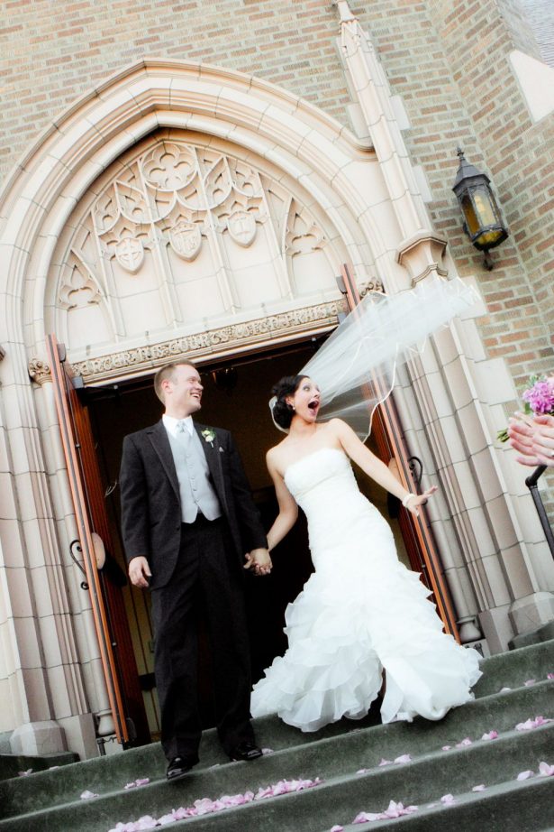 bellingham-wedding-photographer-church-veil-in-the-wind